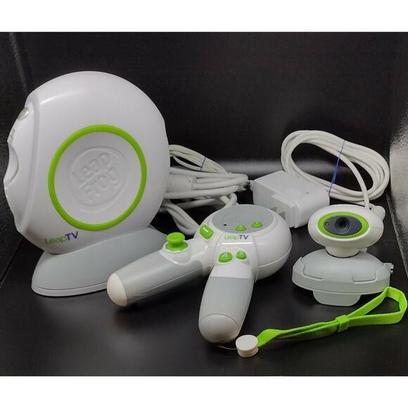 LeapFrog Bundle 31511 - LeapTV Educational Active Video Gaming System (White) - Picture 2 of 3